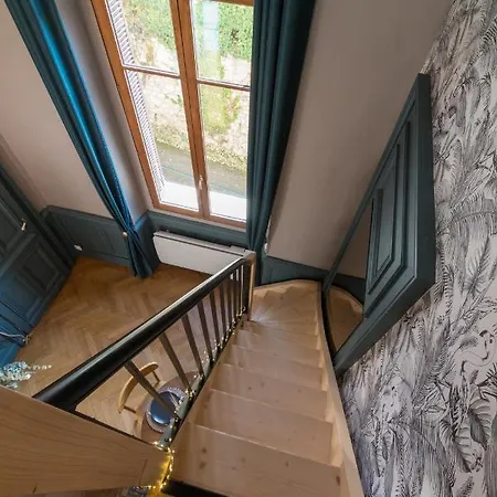 Les Petits Boudoirs Bernascon 公寓 *